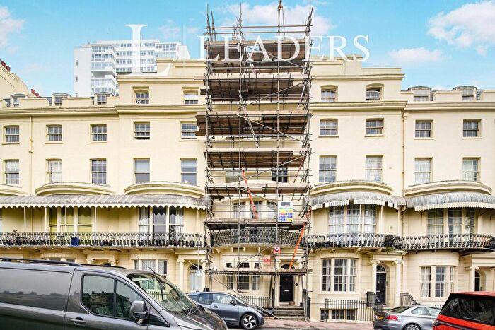 2 Bedroom Apartment To Rent In Regency Square, BN1