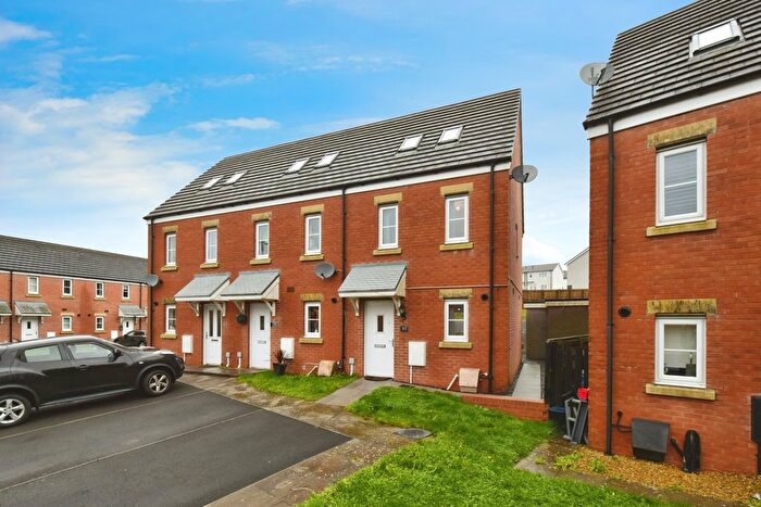 3 Bedroom Town House For Sale In Heol Cae Pownd, Cefneithin, Llanelli, Carmarthenshire, SA14