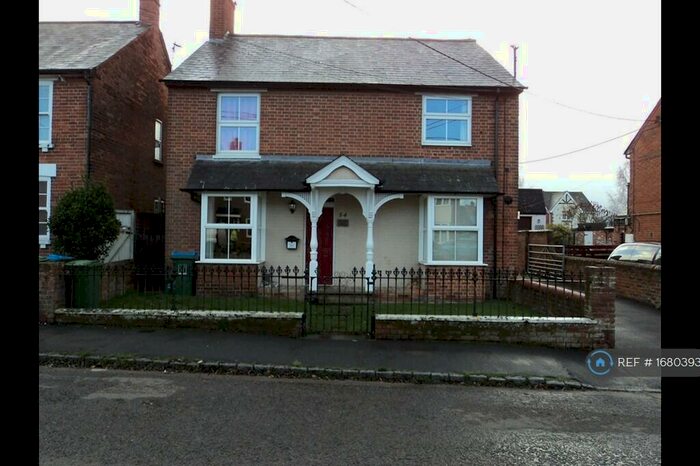 4 Bedroom Semi-Detached House To Rent In Brook Street, Aston Clinton, HP22