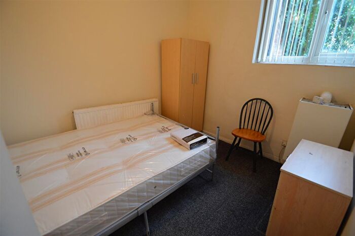 1 Bedroom Flat To Rent In Birch Lane, Longsight, Manchester, M13