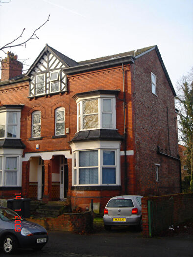 9 Bedroom Semi-Detached House To Rent In Amherst Road  , Manchester, M14
