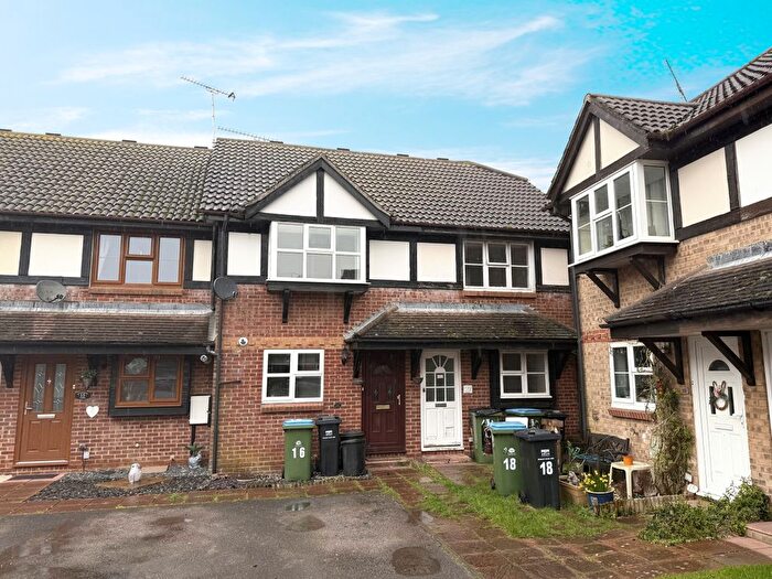 2 Bedroom End Terrace House To Rent In Grassmere Close, Littlehampton, BN17