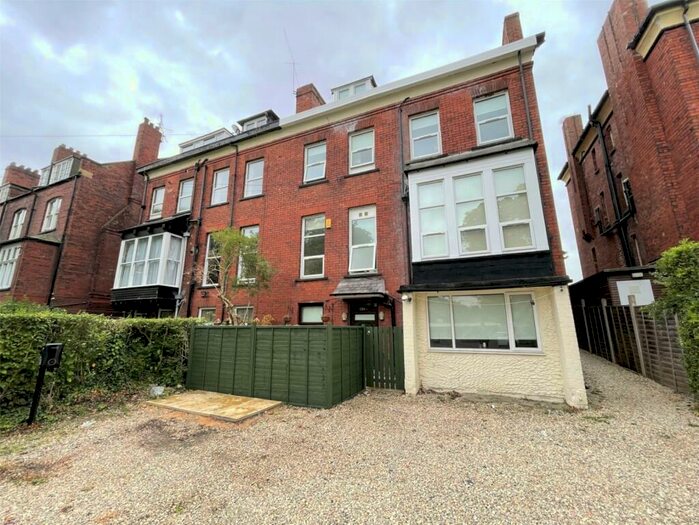 2 Bedroom Apartment To Rent In Otley Road, Far Headingley, Leeds, LS16