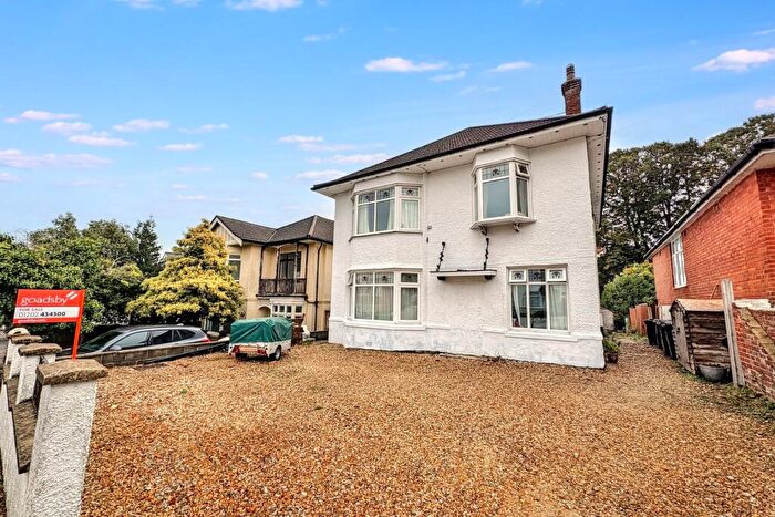 2 Bedroom Flat For Sale In Southbourne, BH6