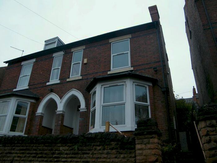 4 Bedroom Semi-Detached House To Rent In Seely Road, Nottingham, NG7