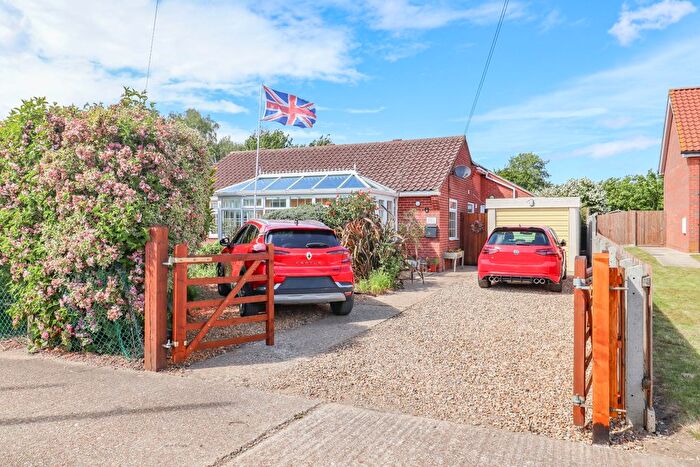 2 Bedroom Detached Bungalow For Sale In Church Bank, Terrington St Clement, King's Lynn, PE34