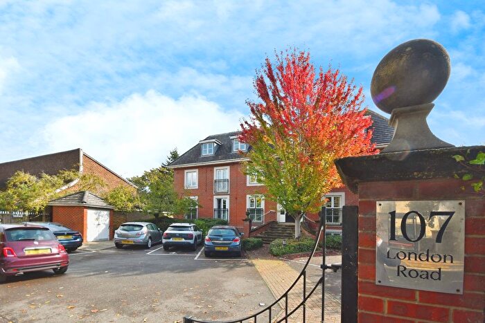 2 Bedroom Flat To Rent In Syon Court, London Road, Brentford, TW8