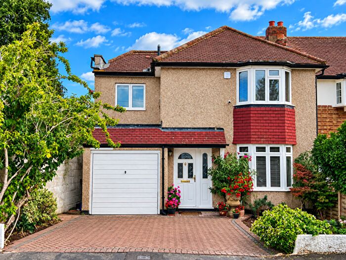 3 Bedroom Semi-detached House For Sale In Boleyn Drive, West Molesey, KT8