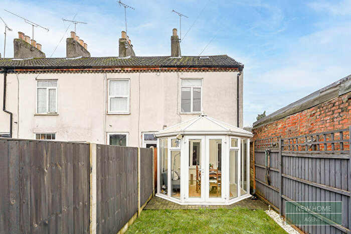3 Bedroom End Of Terrace House For Sale In Nottingham Terrace, South Parade Grantham, NG31