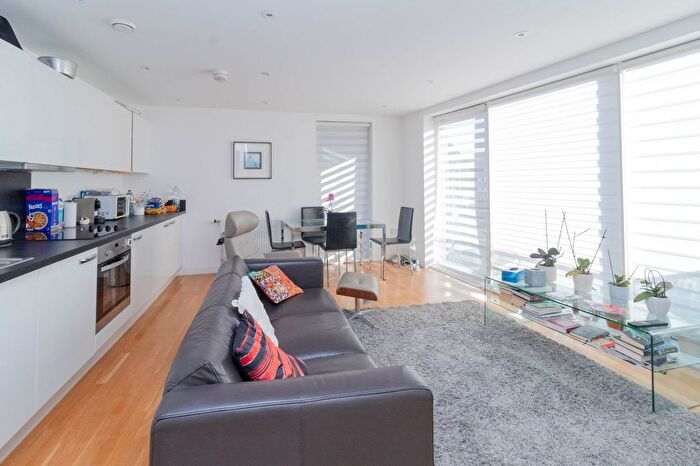 2 Bedroom Flat For Sale In Edgware, HA8