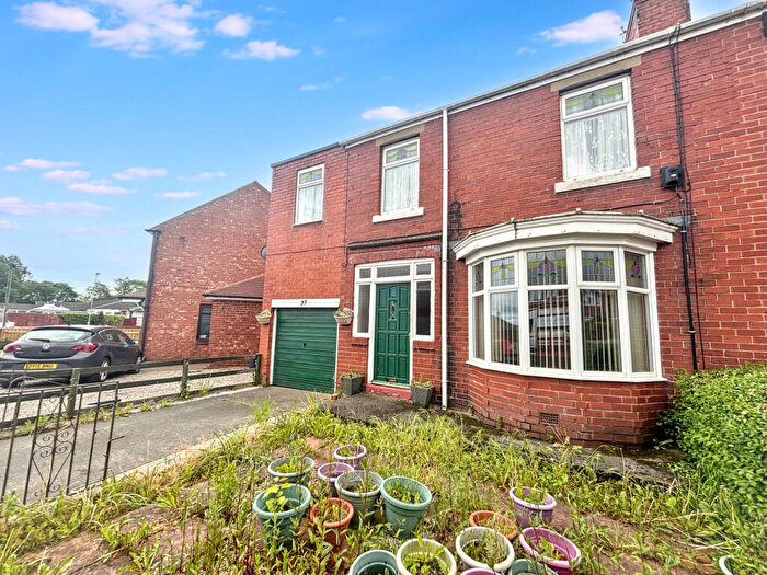3 Bedroom Semi Detached House For Sale In Moorland Avenue, Bedlington, Northumberland, NE22