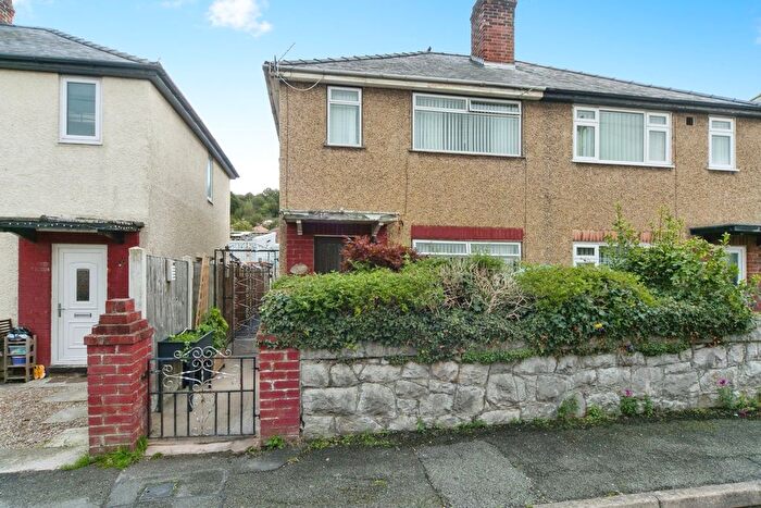 3 Bedroom Semi-detached House For Sale In Garth Road North, Mochdre, Colwyn Bay, LL28