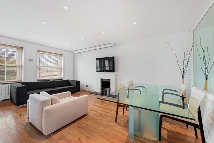 3 Bedroom Flat To Rent In Ennismore Gardens, Knightsbridge, SW7