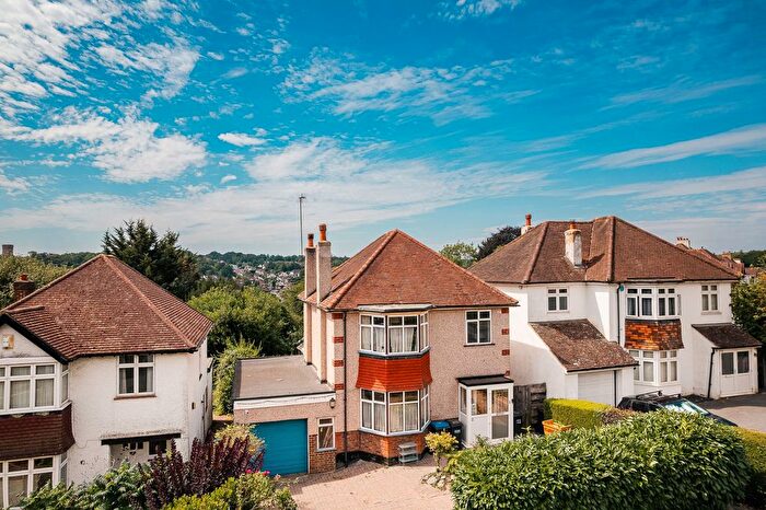 3 Bedroom Detached House For Sale In Woodmansterne Road, Coulsdon, CR5