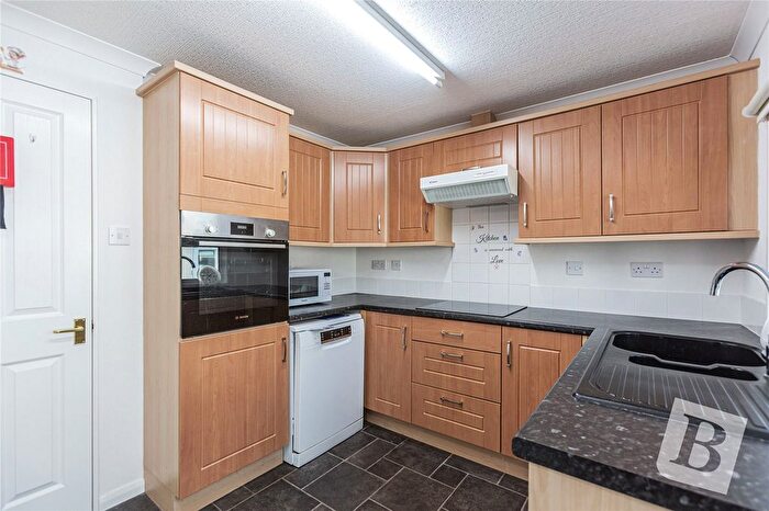 2 Bedroom Mobile/park Home For Sale In Temple Grove Park, Bakers Lane, West Hanningfield, Chelmsford, CM2