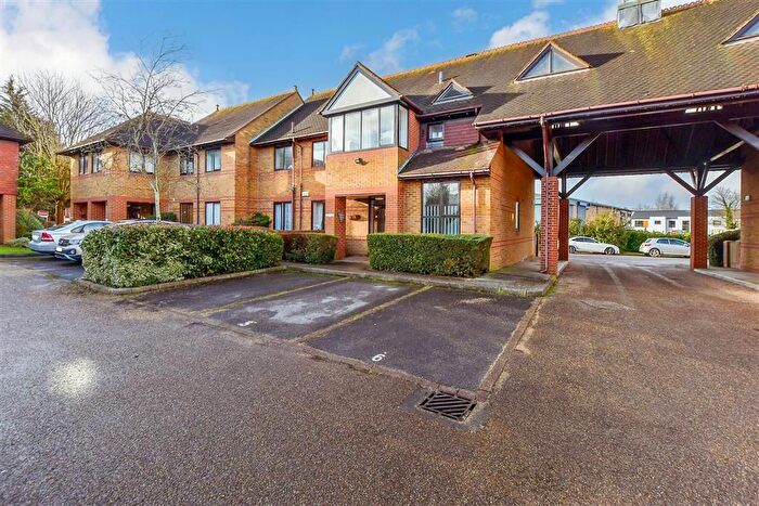 2 Bedroom Flat For Sale In Enterprise Road, Maidstone, Kent, ME15