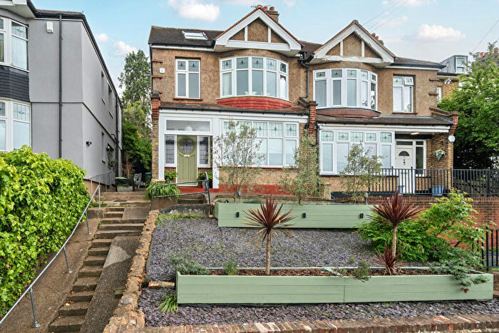 4 Bedroom Semi-Detached House For Sale In Cantwell Road, Shooters Hill, SE18