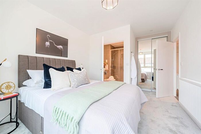 1 Bedroom Apartment To Rent In Bed, Th Floor, Flint, Elements, Enfield, EN3