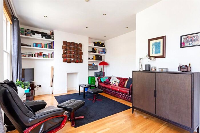 2 Bedroom Apartment To Rent In Southgate Road, London, N1