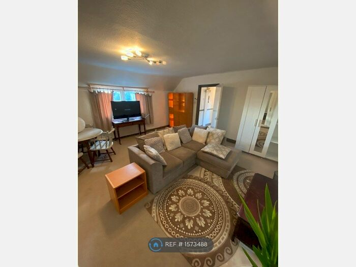 1 Bedroom Flat To Rent In Wavertree Road, London, SW2