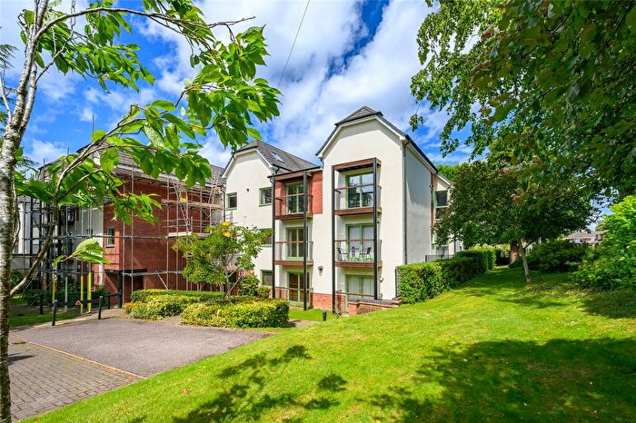 2 Bedroom Flat For Sale In Muchall Road, Upper Penn, Wolverhampton, West Midlands, WV4