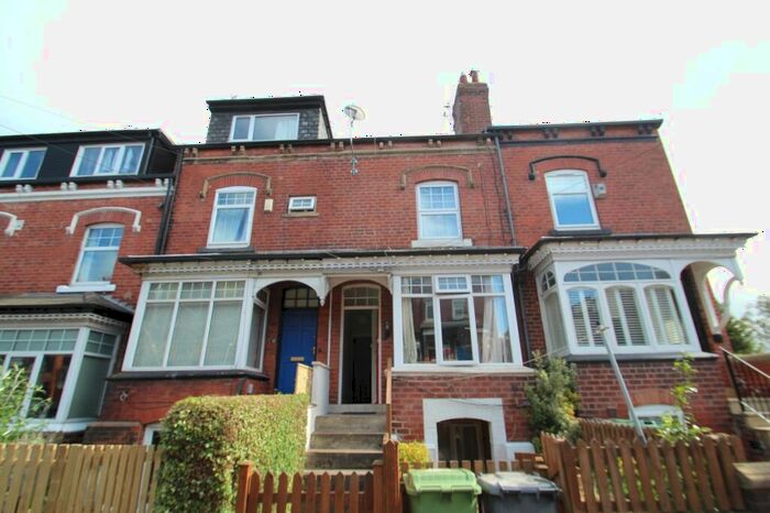 1 Bedroom Flat To Rent In Methley View, Leeds, West Yorkshire, LS7