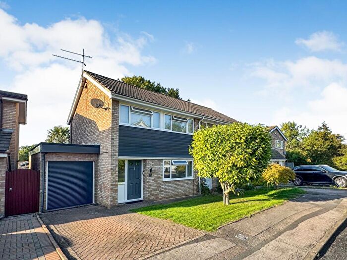 3 Bedroom Semi-Detached House For Sale In Launcestone Close, Earley, Reading, RG6