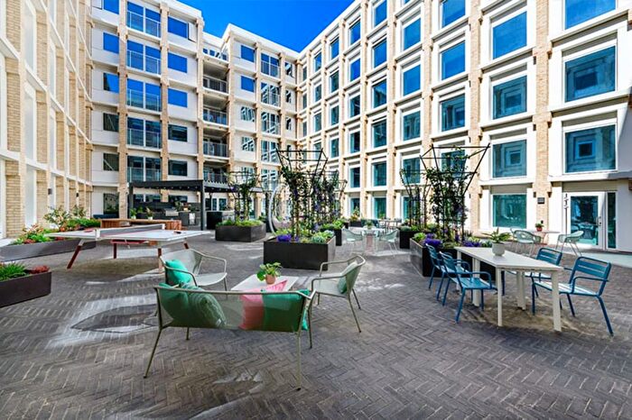 1 Bedroom Studio To Rent In Stour Road, London, E3