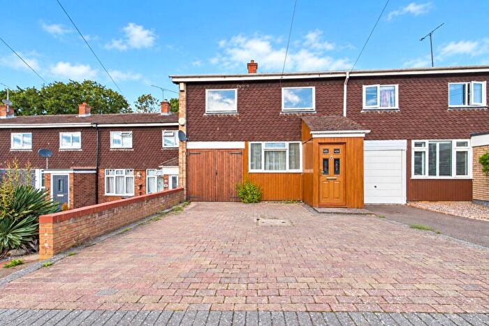 3 Bedroom Terraced House For Sale In Ogmore Close, Tilehurst, Reading, Berkshire, RG30
