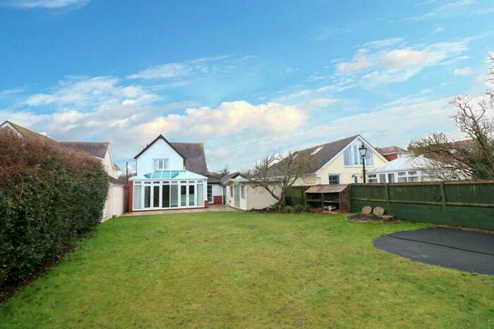 4 Bedroom Detached House To Rent In New Road, West Parley, BH22