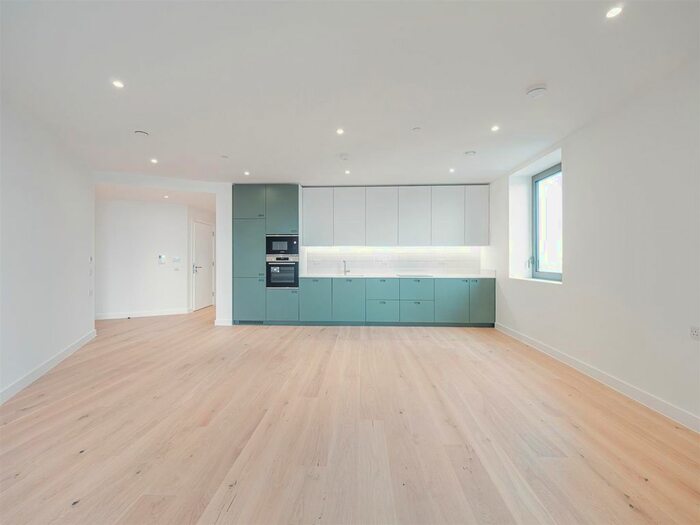 2 Bedroom Flat To Rent In Ferry Island, London, N17