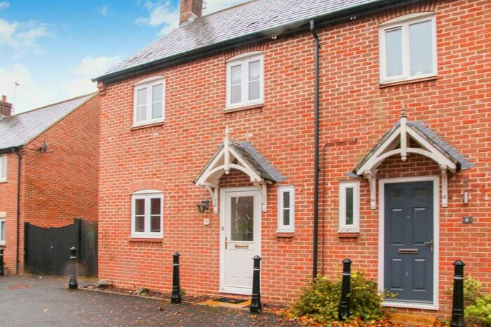 3 Bedroom Semi-Detached House For Sale In Aspen Road, Charlton Down, Dorchester, DT2