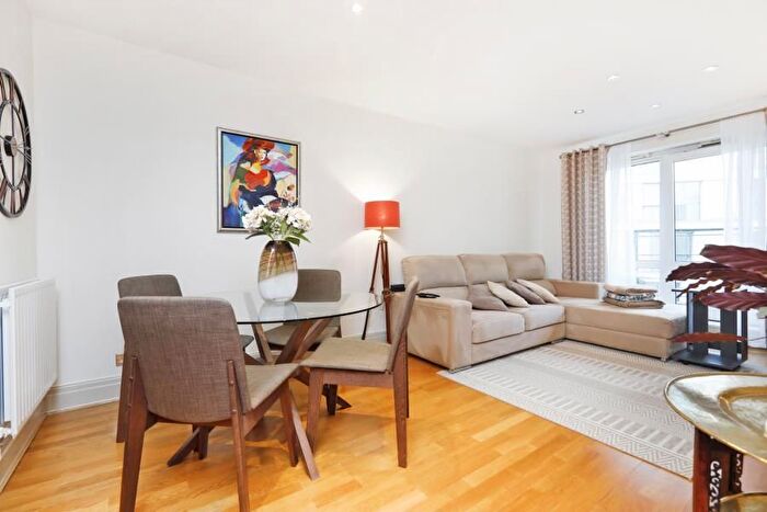 2 Bedroom Flat To Rent In Warren House, Beckford Close, Kensington, W14
