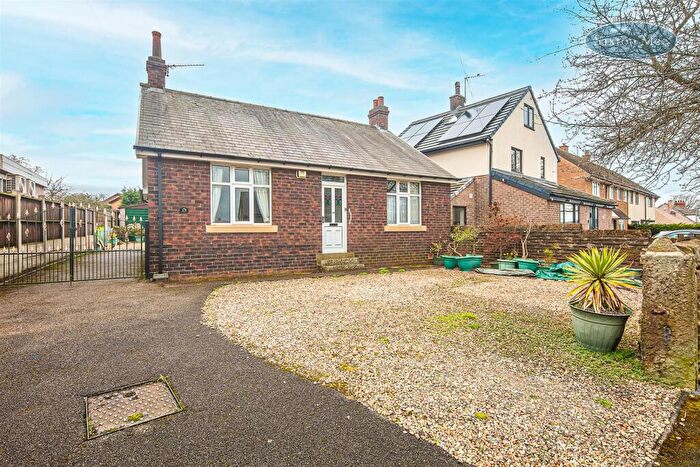 2 Bedroom Bungalow For Sale In Broomfield Lane, Stocksbridge, Sheffield, S36
