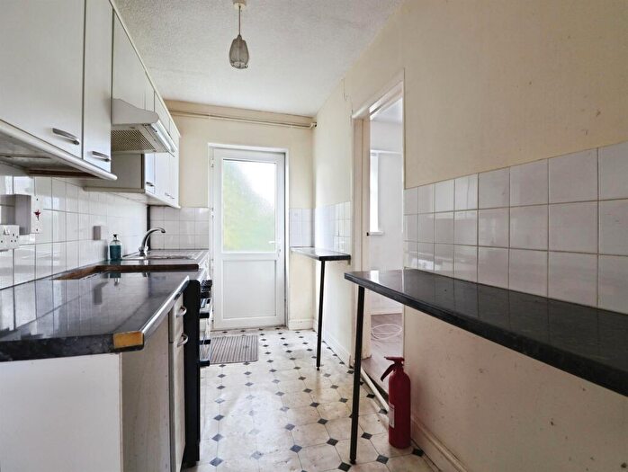 3 Bedroom End Of Terrace House For Sale In Heol Dennant, Cardiff, CF5