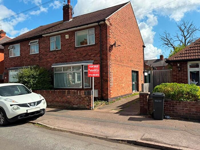 3 Bedroom Semi Detached House For Sale In Albion Street, South Wigston, Leicester, LE18