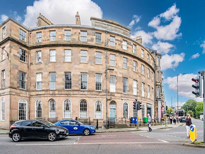 2 Bedroom Flat To Rent In Huntly Street, Canonmills, Edinburgh, EH3