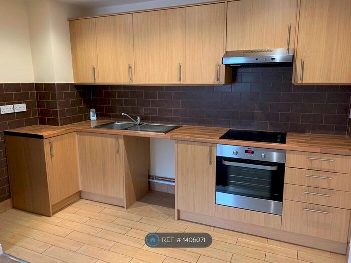 1 Bedroom Maisonette To Rent In Victoria Road, Ferndown, BH22