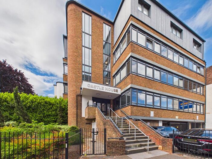 1 Bedroom Flat To Rent In Town Centre, Castle House, Desborough Road, High Wycombe, HP11