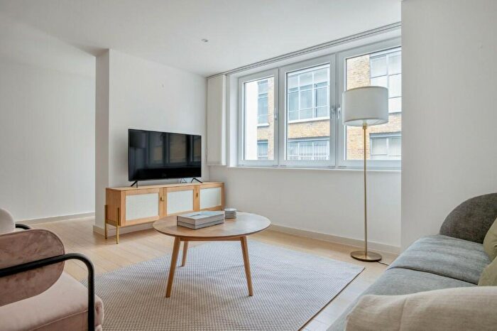 2 Bedroom Apartment To Rent In Britannia Walk, London, N1