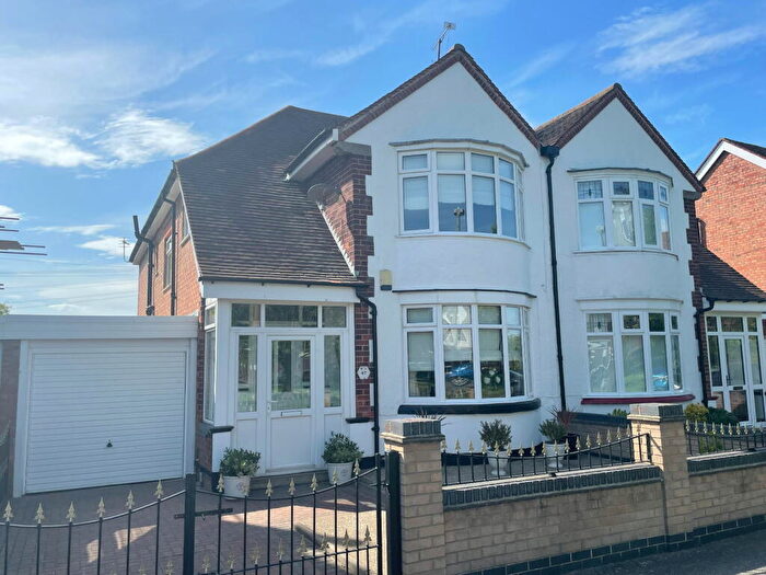 4 Bedroom Semi-Detached House For Sale In Park Avenue, Skegness, PE25