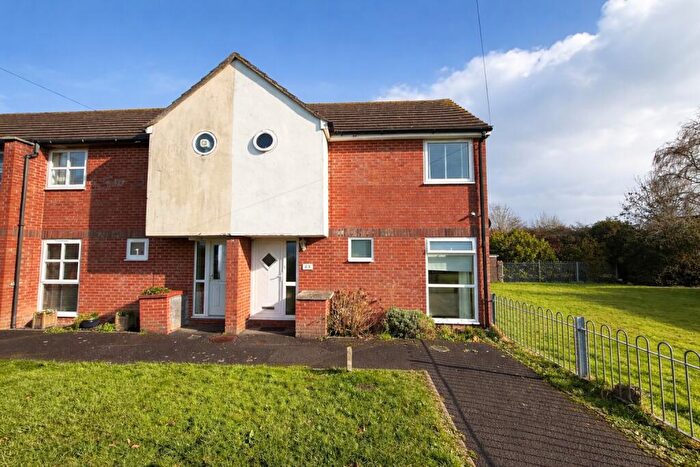 2 Bedroom End Of Terrace House For Sale In Prideaux-Brune Avenue, Gosport, PO13