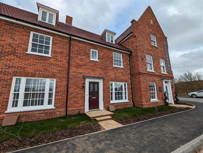 3 Bedroom Town House To Rent In Rosehip Chase, Off Quince Road, Ely, CB6