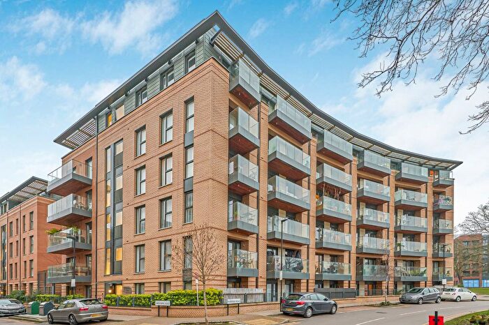2 Bedroom Flat For Sale In Fairbourne Road, Clapham, London, SW4