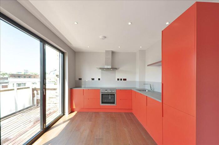 1 Bedroom Apartment For Sale In Shoreditch High Street, Shoreditch, E1