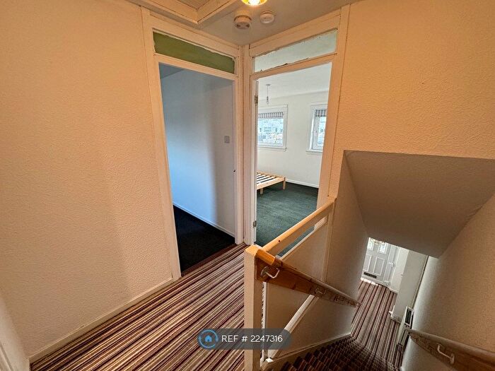 2 Bedroom End Of Terrace House To Rent In Glengonnar Street, Larkhall, ML9