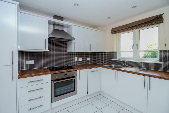 2 Bedroom Ground Flat To Rent In Spring Lane, Headington, OX3