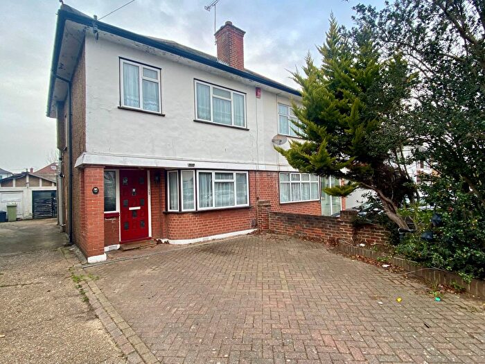 3 Bedroom Semi-Detached House To Rent In Hurstfield Crescent, Hayes, UB4