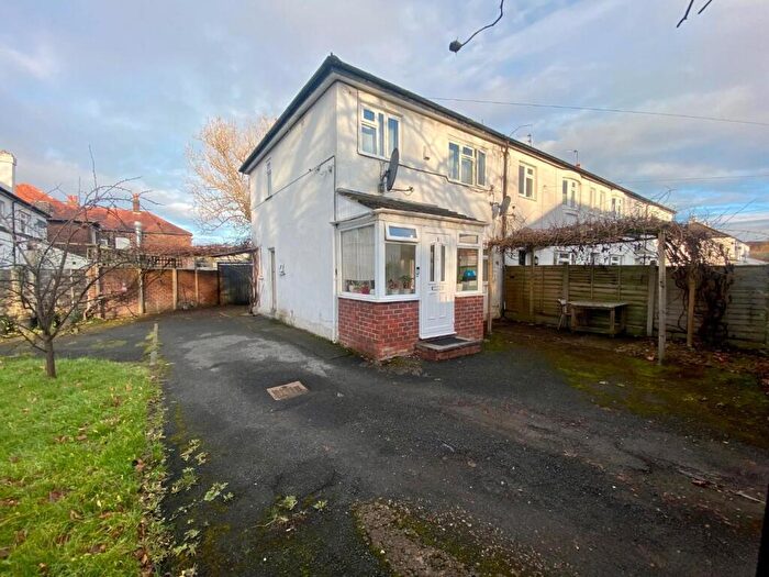 3 Bedroom Semi Detached House For Sale In Glenhurst Road, Burnage, M19