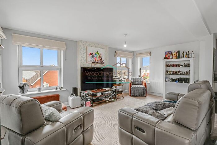 3 Bedroom Flat For Sale In Gilbert House, Hensman Close, Rushden, NN10